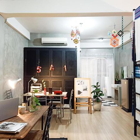ไฟว์ สตาร์ รัชดา 19 Hostel กรุงเทพมหานคร ภายนอก รูปภาพ