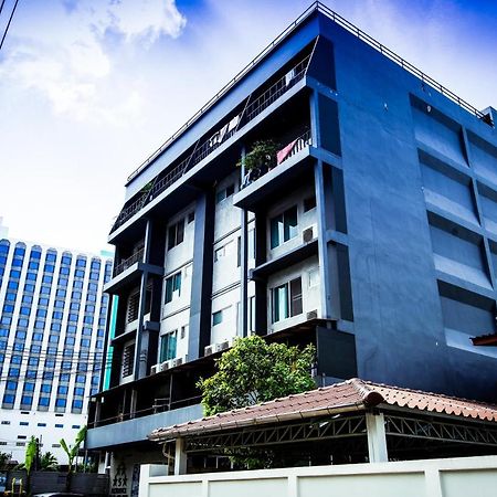ไฟว์ สตาร์ รัชดา 19 Hostel กรุงเทพมหานคร ภายนอก รูปภาพ