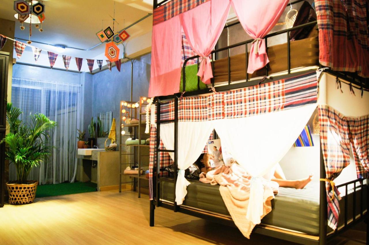 ไฟว์ สตาร์ รัชดา 19 Hostel กรุงเทพมหานคร ภายนอก รูปภาพ