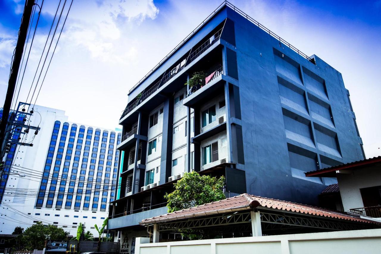 ไฟว์ สตาร์ รัชดา 19 Hostel กรุงเทพมหานคร ภายนอก รูปภาพ