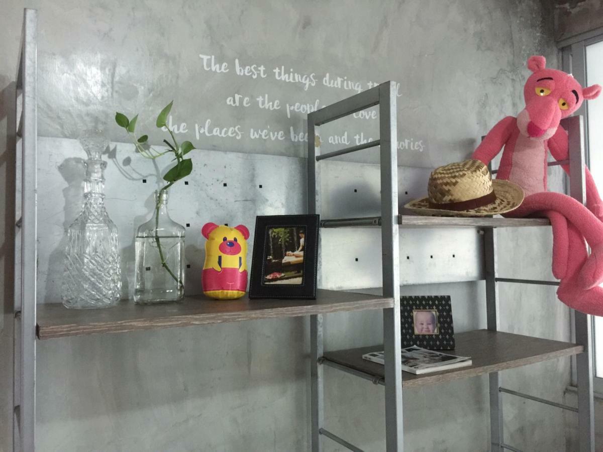 ไฟว์ สตาร์ รัชดา 19 Hostel กรุงเทพมหานคร ภายนอก รูปภาพ